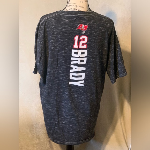 Tom Brady Tampa Bay Buccaneers Gray XL T Shirt - Picture 2 of 5